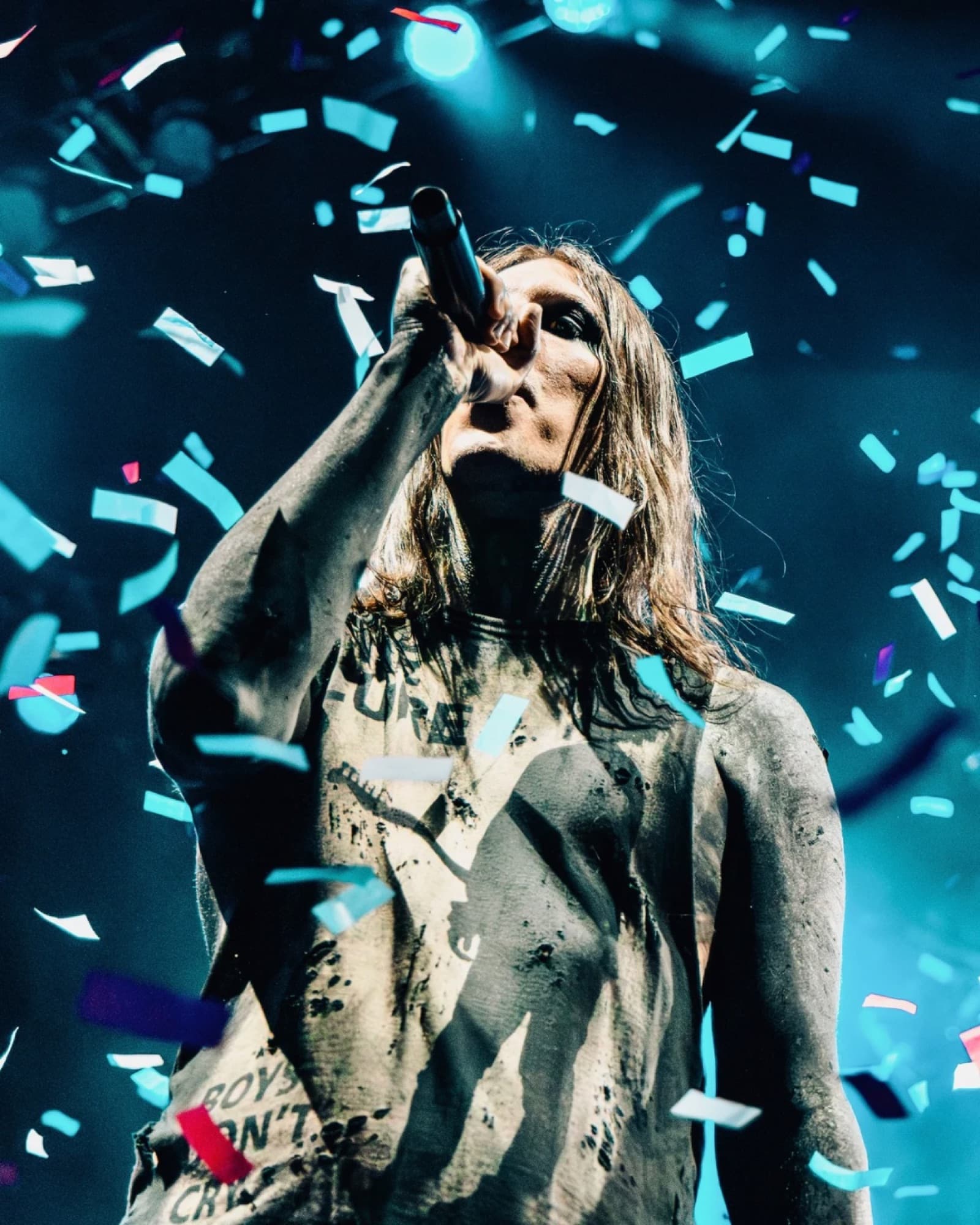 Chris Motionless performing in confetti shower